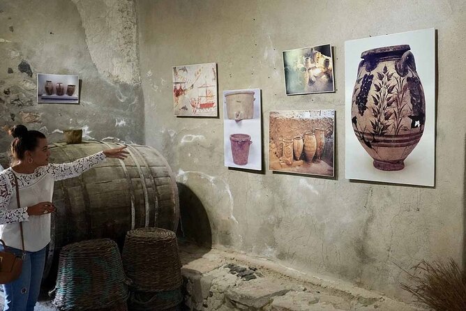 Private Tour: Ancient Akrotiri and Santorini Wineries Tour - The 9:30 start: how the day flows with pickup and timing