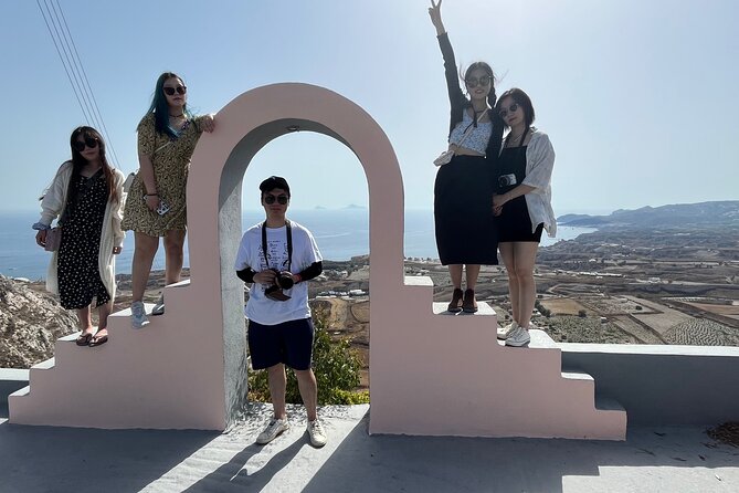Private tour experience in Santorini island - Red Beach (Kokkini Paralia): Volcanic Color in a Small Window