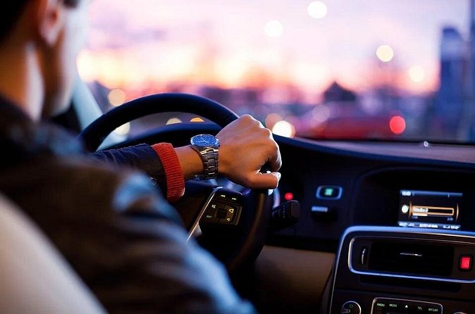 Private Transfer from Santorini Airport to Santorini - Who this transfer fits best