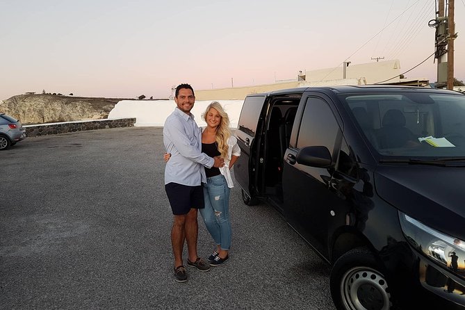 Private Transfer Santorini - Timing on Santorini: what “on time” really means when flights and ferries slip