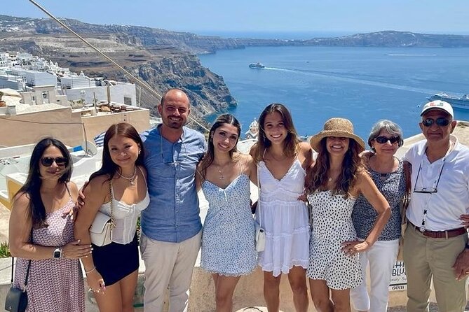 Private Transfer Santorini One-way From/To Airport, Port & Hotel - Meeting Your Driver: Signs, WhatsApp, and Ferry Timing