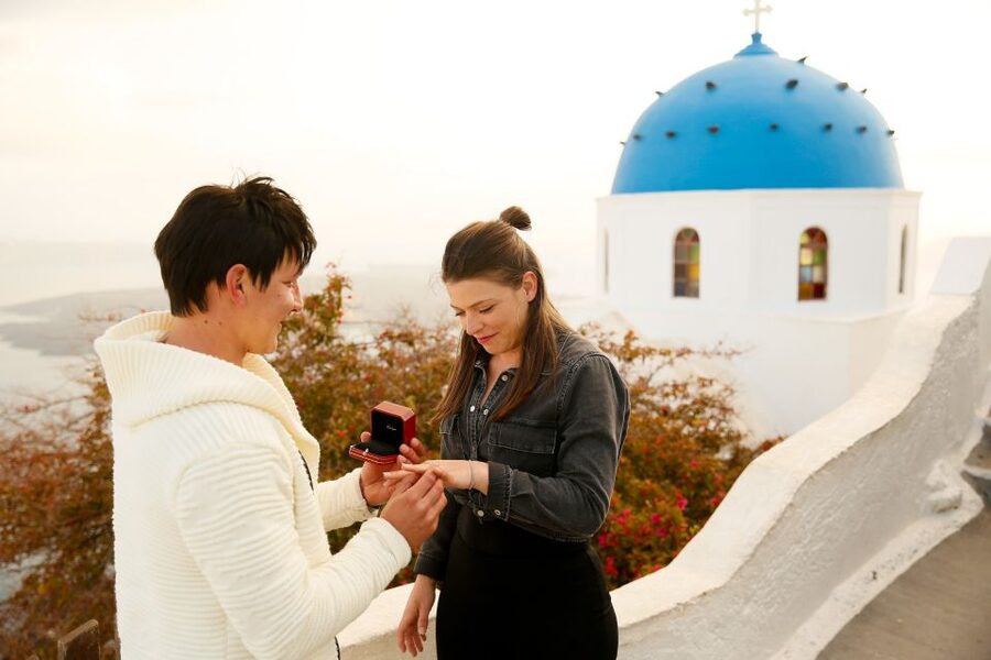 Proposal Photographer in Santorini - Meeting point, getting around, and what to bring