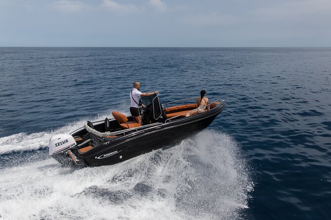 Rent a boat - Why renting your own Santorini boat beats the shared-boat hassle