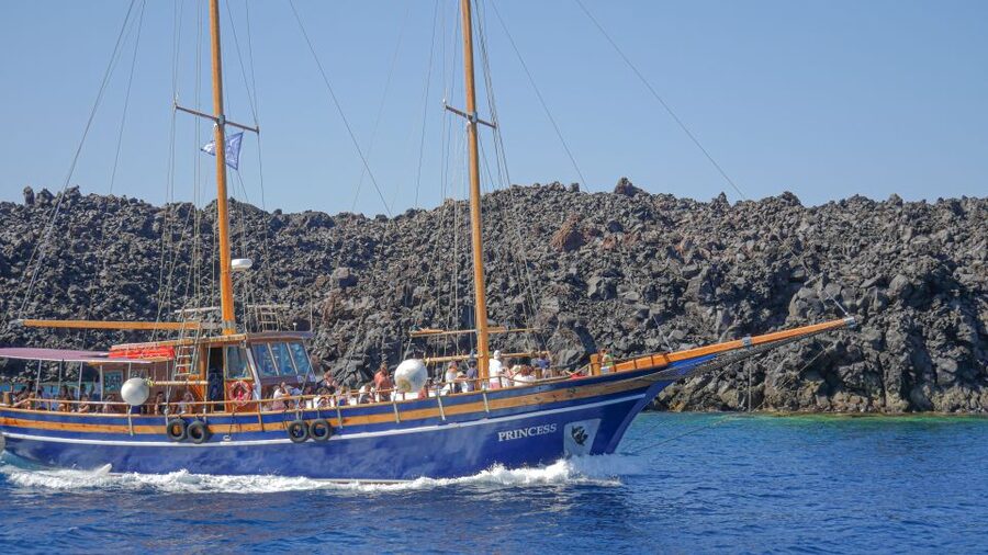 Santorini 2-Day Combo: Volcano Boat Cruise & Island Bus Tour - Key highlights you’ll notice right away