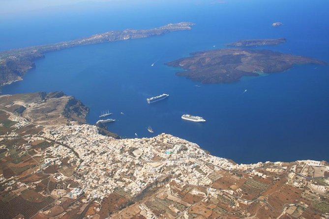Santorini 30min Helicopter Tour - Why the 30-minute helicopter window works so well
