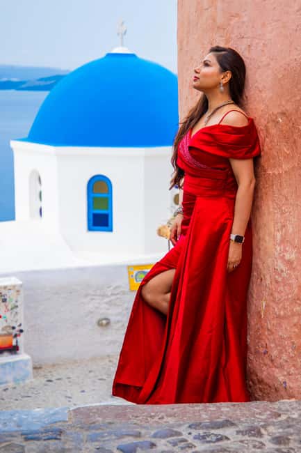 Santorini: 40-minute Photoshoot in Oia - Why Oia photos are harder than they look
