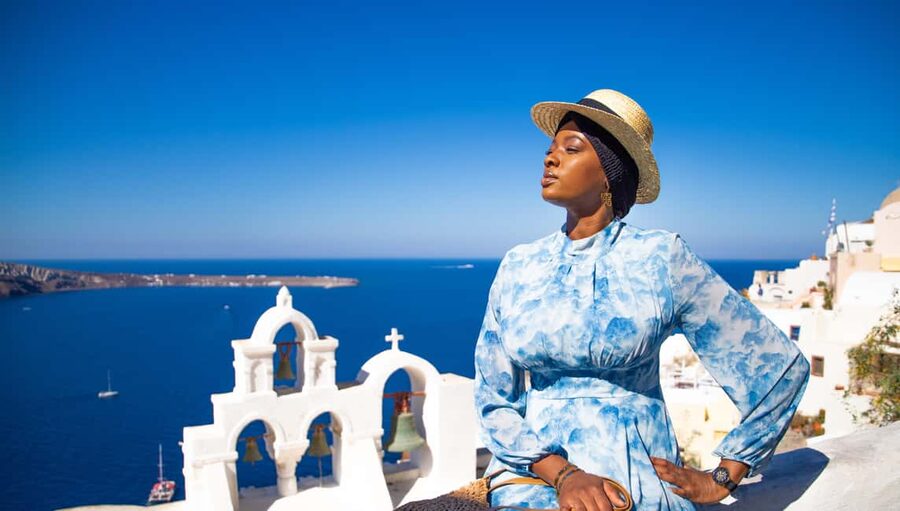 Santorini: 40-minute Photoshoot in Oia - How the shoot actually moves through Oia