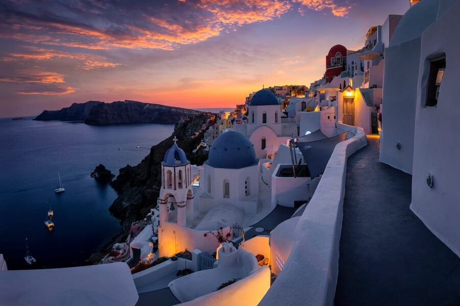 Santorini 5hour Semi-Private SECRET SUNSET Tour - Perissa and Vlychada: black-sand contrast for your camera roll