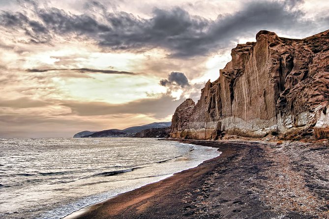 Santorini: 6hr Private Tour with Olive Oil, Beer or Wine Tasting - Castle of St Nicholas: an hour with story and breathing room