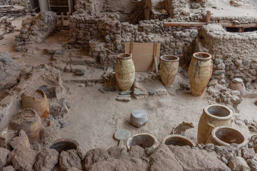 Santorini: Akrotiri Entry Ticket and Audio Guide - Xeste Residences: Wealth, Space, and a City That Wasn’t Poor