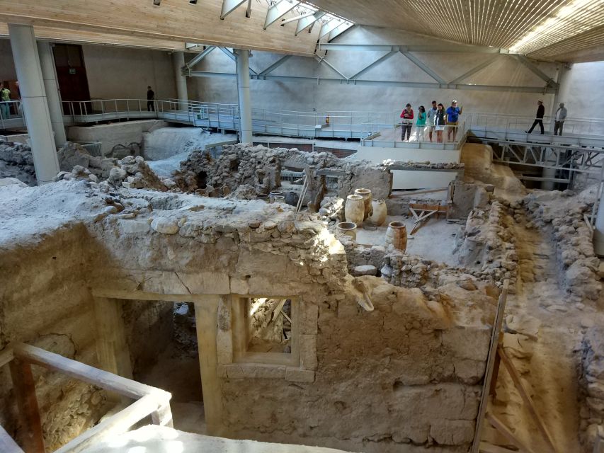 Santorini: Akrotiri Prehistoric City Guided Walking Tour - Should You Book Akrotiri with a Licensed Archaeologist?