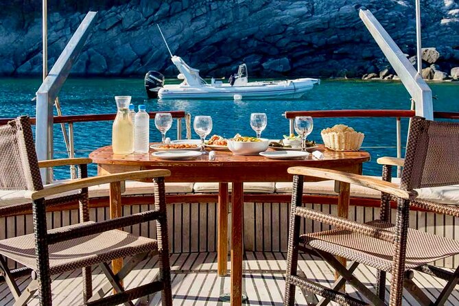 Santorini Caldera Day Traditional Cruise with Meal and Drinks - Why This Caldera Cruise Works Better Than a Day on Land