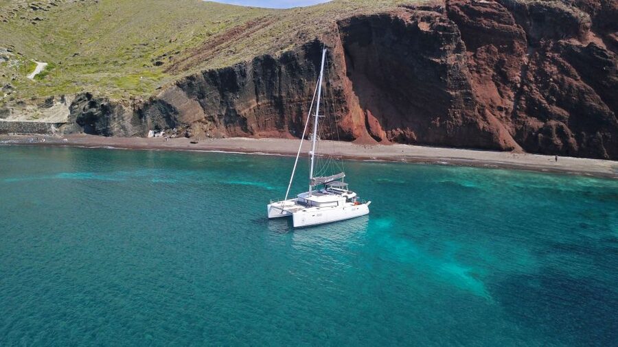 Santorini: Caldera Luxury Catamaran Cruise w/ Meal & Drinks - Nea Kameni hot springs: volcanic water and the sulfur reality check