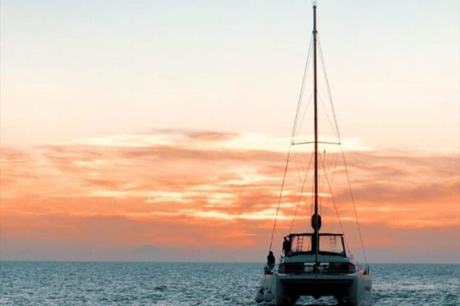 Santorini Caldera: Panorama Winter Cruise - Ammoudi to Oia: Getting the Iconic View Without the Hassle