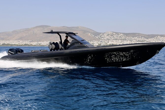 Santorini Caldera: Private Cruise with Speed Boat & Open Bar - The boat ride: what “private” usually feels like here