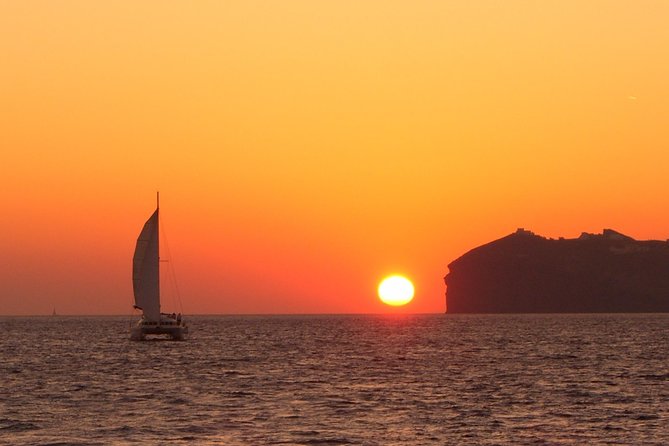 Santorini Caldera Sailing Tour with BBQ Lunch and Drinks - The BBQ Lunch with Unlimited Drinks: What You’re Really Paying For