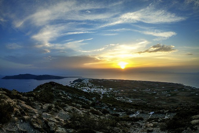 Santorini : Caldera Trail Hike and Sunset - Down the Rim Toward Oia: Thirasia Views and the Final Photo Rush