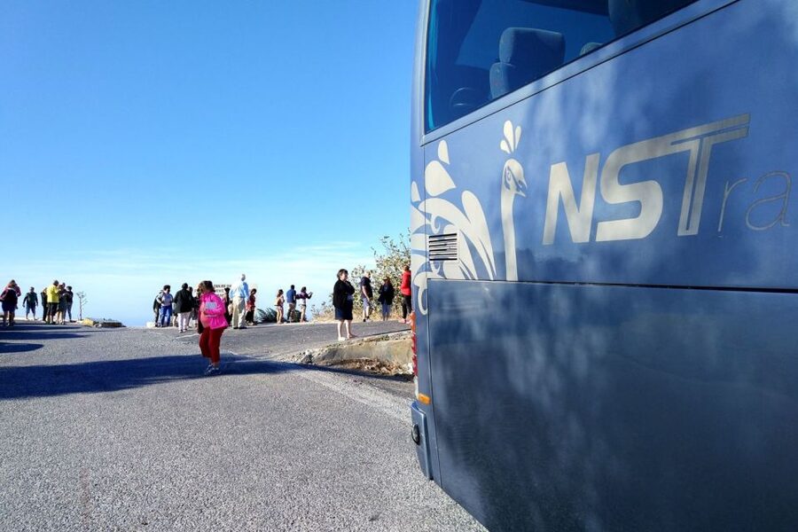 Santorini: Catamaran Cruise, Winery, & Oia Sunset Combo Tour - Should you book the Santorini Catamaran, Winery, and Oia Sunset combo?