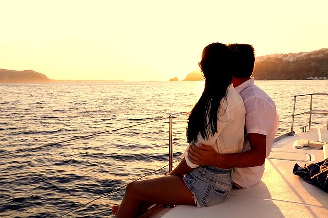 Santorini Catamaran Cruise with Greek Meal, Open-Bar and Sunset - From hotel door to jetty: how the day starts
