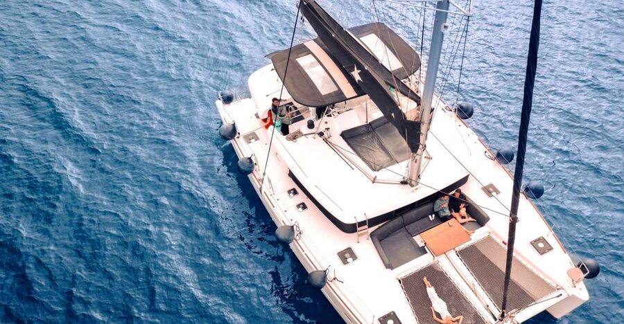 Santorini: Catamaran Cruise with Lunch, Drinks, & Oia Visit - Small-Group Catamaran Feel (and Why It Matters)