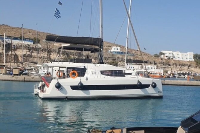 Santorini Catamaran Cruise with Meal and Drinks - Vlychada Port to Red Beach: the route that makes the coast work