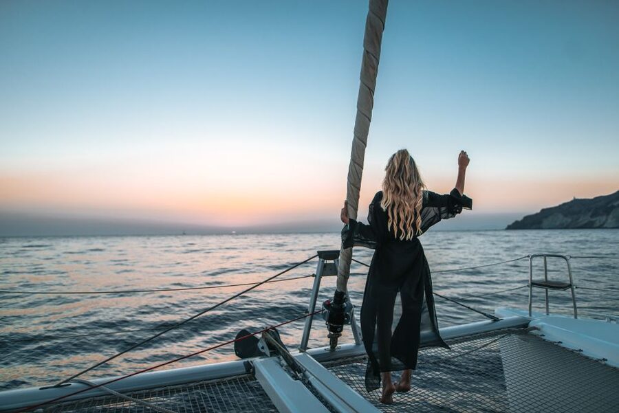 Santorini: Catamaran Cruise with Meal & Open Bar - Key things I’d circle before you book