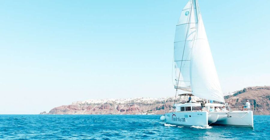 Santorini: Catamaran Tour with BBQ Meal and Unlimited Drinks - White Beach BBQ: how the meal works and why the stop feels relaxing