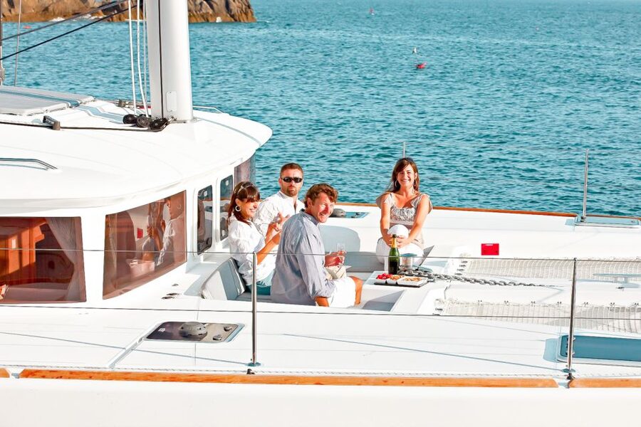 Santorini: Catamaran Tour with BBQ Meal and Unlimited Drinks - Hot Springs at Nea Kameni: warm water, big views, and what to bring