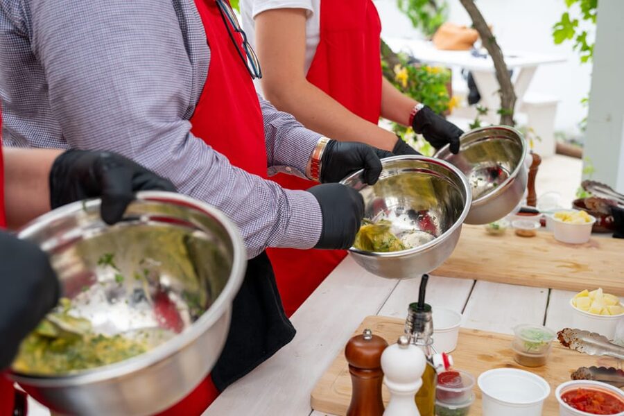 Santorini: Cooking Class with Lunch and Wine Tasting - The 3-hour format: what happens from first chop to last sip