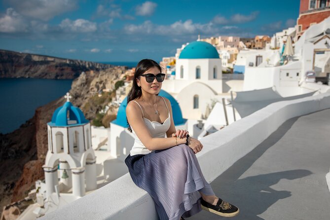 Santorini couple photoshoot with 50 edited photos! - Stop 2: Santorini and Caldera views for big-romantic energy