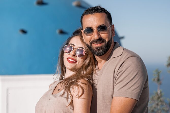 Santorini: Customized Private Photoshoot Walk in Oia - Who This Suits Best: Couples, Honeymoons, and Anyone Who Hates Awkward Photos
