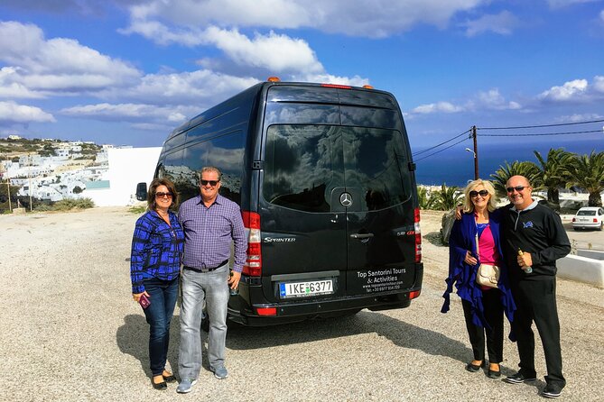 Santorini Departure Transfers & Travel Services - How the Timing Works: Flight Monitoring and a Flexible Pickup Window