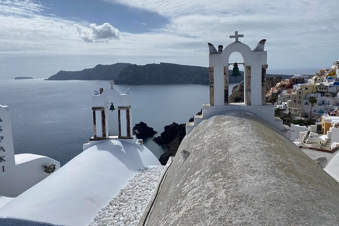 Santorini Discovery Private Custom Tour - Perissa Black Sand Beach: Organized Comfort and Easy Picture Time