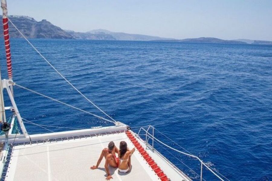 Santorini: Dream Catcher 5-hour Sailing Trip in the Caldera - Drinks Included, and How That Changes the Mood