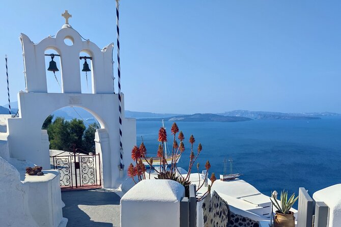 Santorini Essentials Half Day Private Sightseeing Tour - Stop 1: Akrotiri’s prehistoric ruins in about one focused hour
