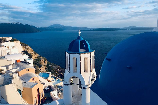 Santorini Exclusive Transfer - Small group cap (8 travelers): a calmer ride