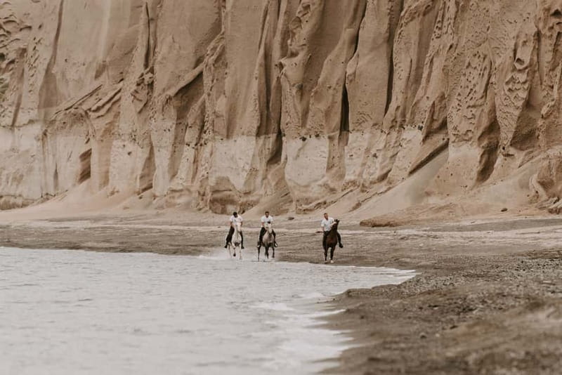Santorini: Extreme Horse Safari with Beach Gallop - Who Should Book This Santorini Beach Gallop Ride