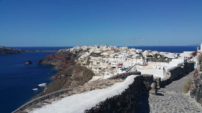 Santorini: Fira to Oia Caldera Hike with Guide - Difficulty and fitness: what serious hike energy really means here