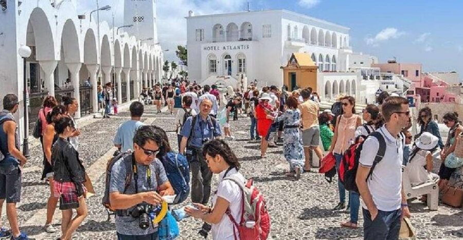 Santorini: Fira Town Walking Tour with Wine Tasting - Key highlights you’ll actually remember