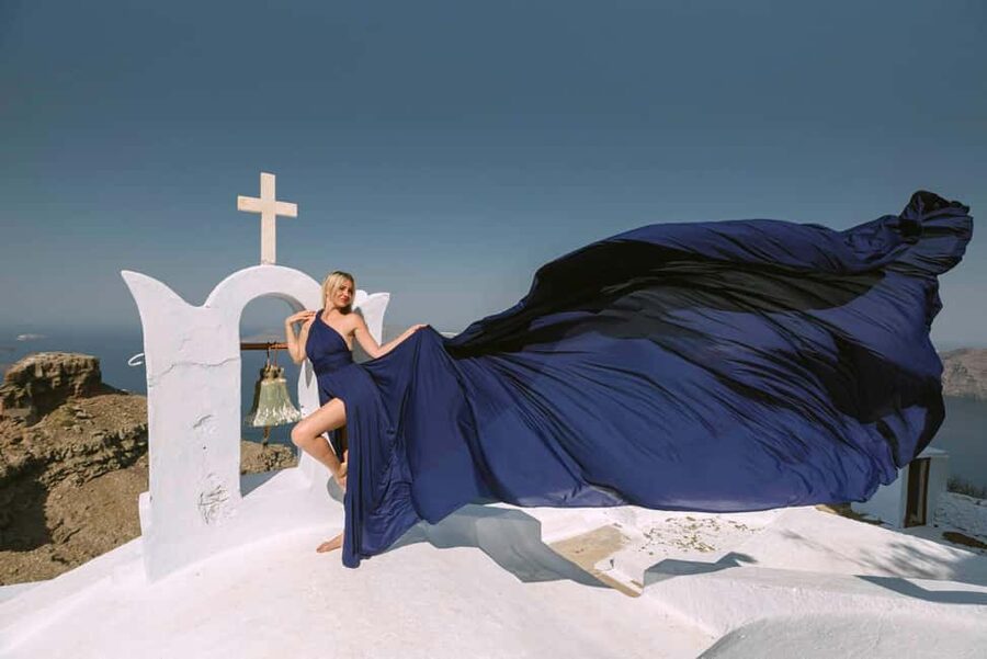 Santorini: Flying Dress with Photos & Video Reel - The flying dress kit: color choice and the real fit check