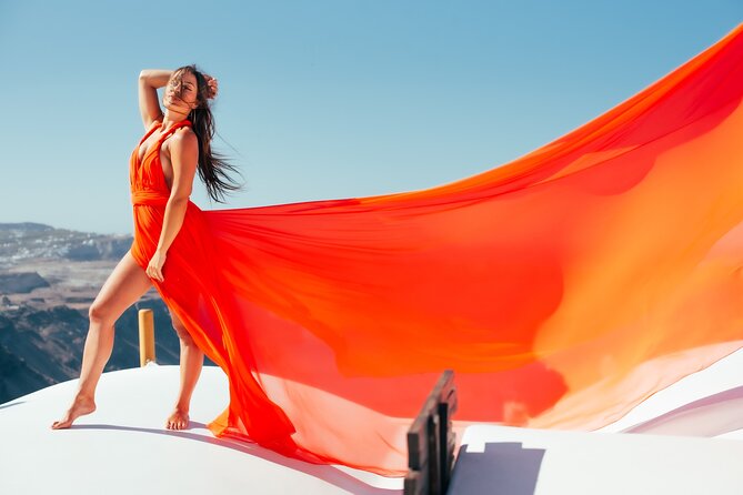 Santorini Flying Dresses Photo Shoot - The 1-hour session: pacing, posing, and getting the dress to flow