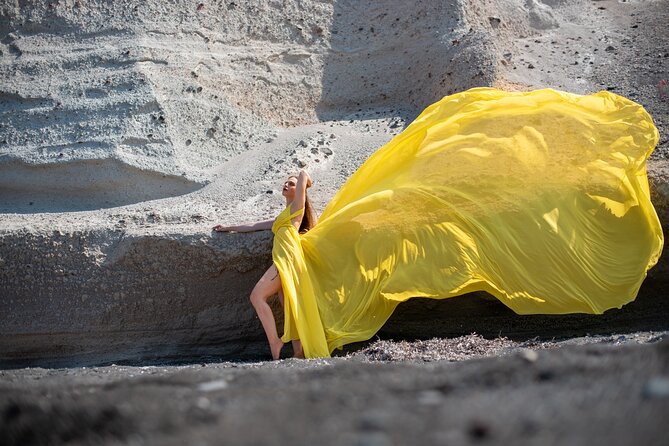 Santorini Flying Dresses Photo Shoot - Meeting in Imerovigli: start where the light and logistics make sense