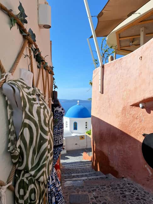 Santorini: From Reel to Real – Private Tour of Hidden Gems - Oia Like a Local: Gelato, Shade, Quiet Alleys, and Real Shops