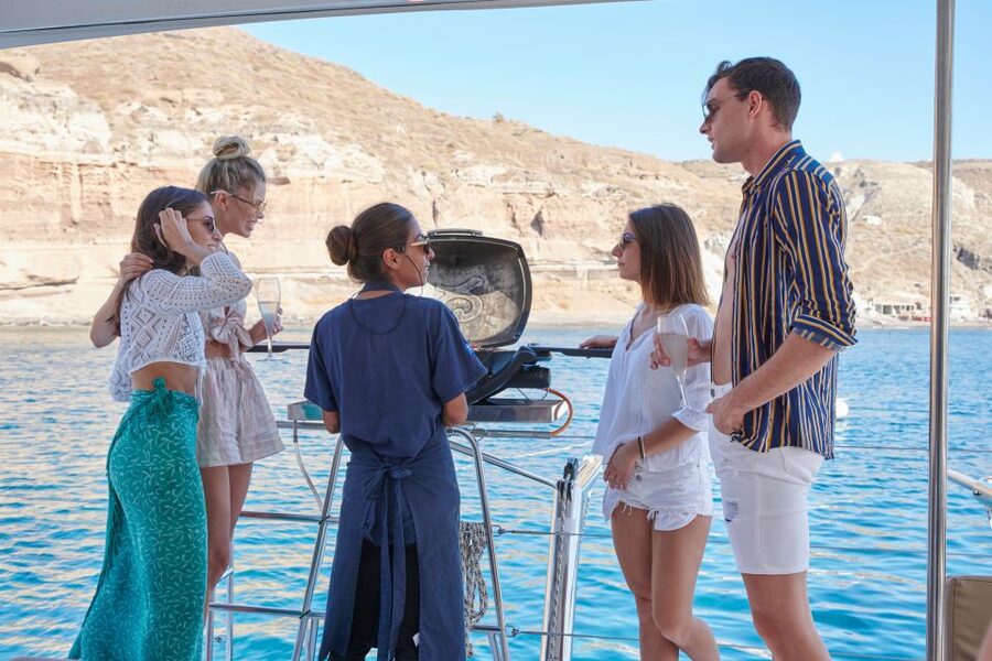 Santorini Gold Catamaran Cruise with Snorkel, BBQ & Open Bar - The Food and Drink Plan: Greek Meze, BBQ, Unlimited White Wine