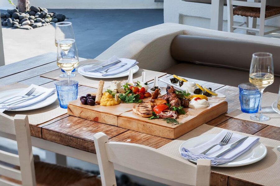 Santorini: Greek Food & Wine Tasting Tour - Pickup, Timing, and How to Plan Your Day Around It