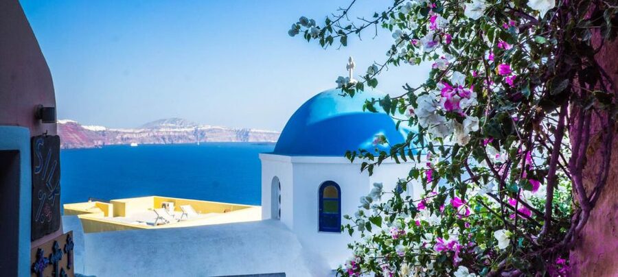 Santorini: Guided Highlights Tour with Private Wine Tasting - Oia’s Blue Domes and Panoramic Views: Why They Put This Stop First