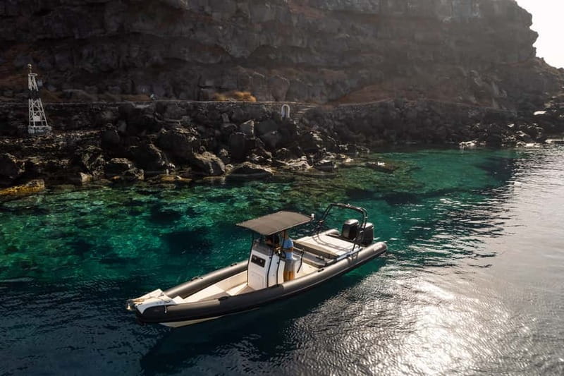 Santorini: half day exclusive speedboat cruise - Why a half-day speedboat works on Santorini