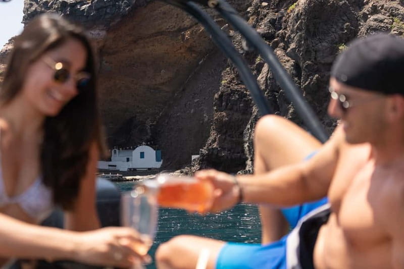 Santorini: half day exclusive speedboat cruise - Aspronisi and extra photo stops: short, fun, and built for variety