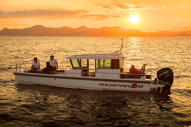 Santorini Half Day MotorCruiser Private Cruise incl. Meal,Drinks &Free Transport - What makes this private motorboat day work so well
