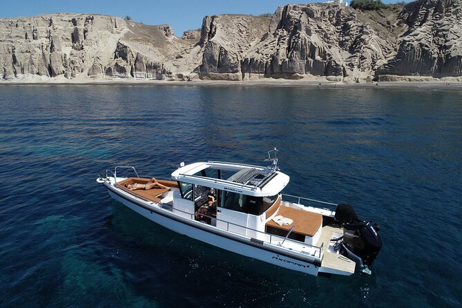 Santorini Half Day MotorCruiser Private Cruise incl. Meal,Drinks &Free Transport - Mesa Pigadia Beach: where the quiet shows up